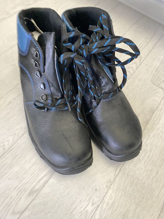 Рабочие ботинки 42 р