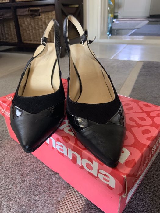 Pantofi piele, in stare foarte buna !