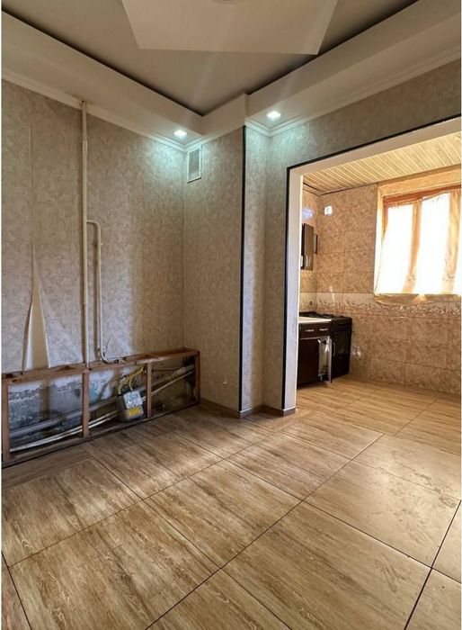 Яккасарайиский район  Кушбеги 2/5/5. 62м². 2/6 балкон  квартира Срочна
