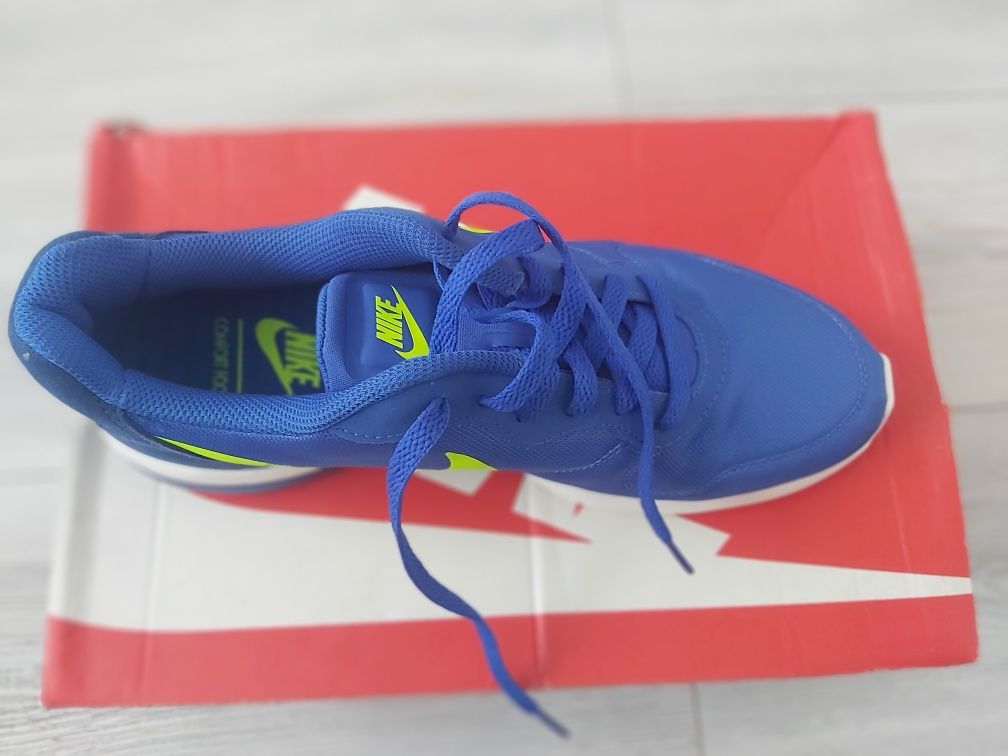 Vand adidasi Nike MD runner, 42,5, 220 lei