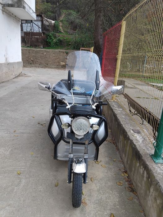 Vind triciclu tuk tuk