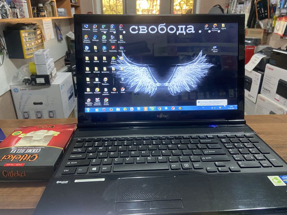 Ноутбук Fujitsu AH531