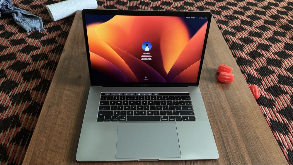 Macbook Pro 15” 16gb 500gb