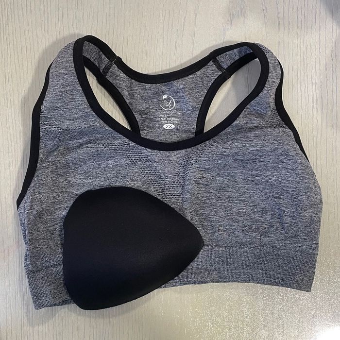 Топик спортивный женский