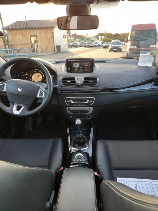 Renaul megan Bose line/Panoramic