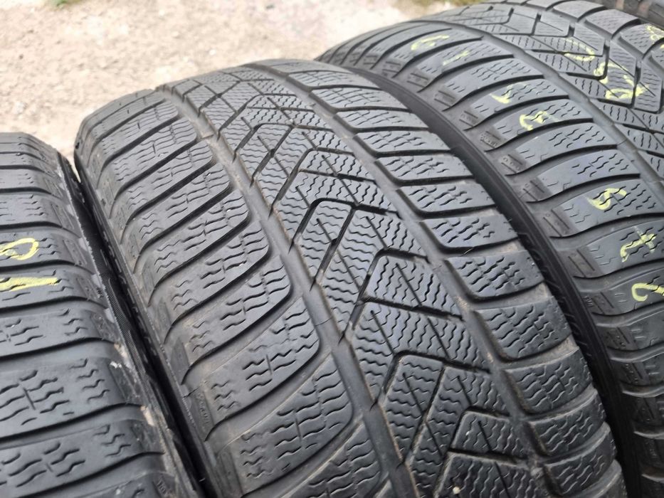 SET 4 Anvelope Iarna 245/40 R19 + 275/35 R19 PIRELLI Runflat