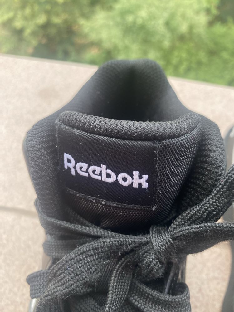Маратонки REEBOK