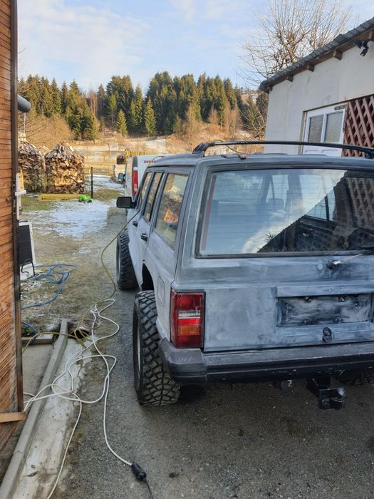 Jeep cherokee 2.5 benzina