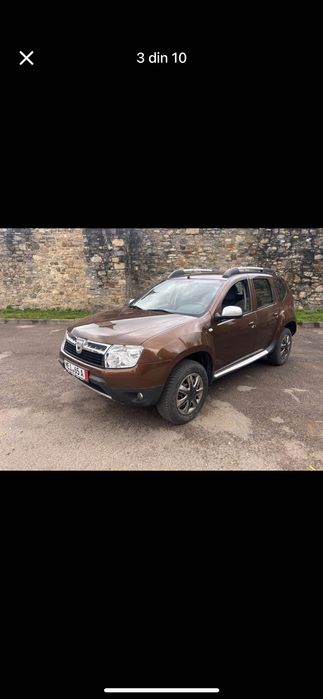 Vând Dacia duster