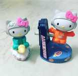 Figurine Hello Kitty, Smurfs' orange house, Parrot