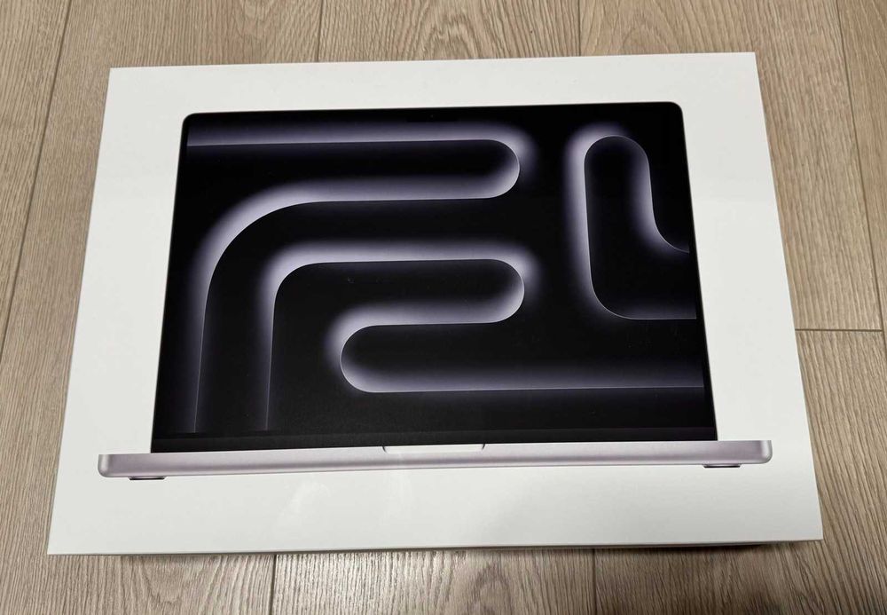 ЧИСТО НОВ MacBook Pro 16" M4 Pro Chip: 14 CPU, 20 GPU, 48RAM, 512 SSD