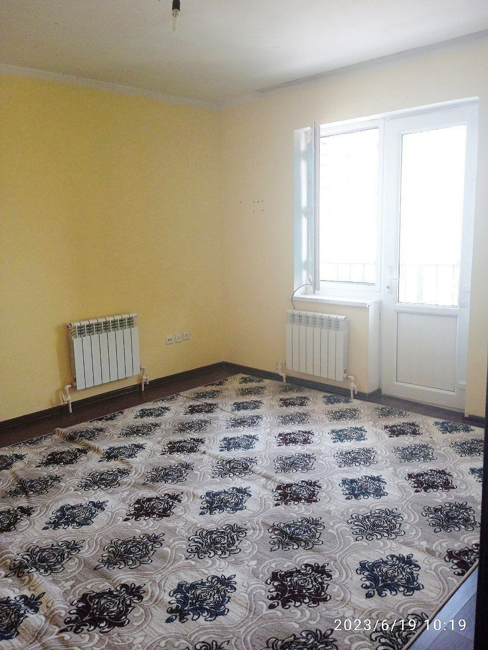 Nurafshonda 4 tali domda 2 xonali kvartira ijaraga beriladi