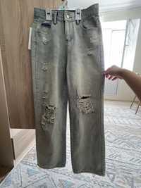 Рванные джинсы в корейском стиле