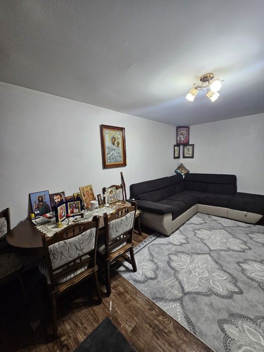 Vand mobilier de sufragerie set complet