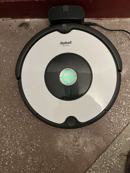 Irobot Roomba foarte putin folosit.