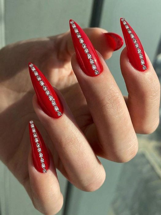 Милые дамы, приглашаю вас на маникюр!!!