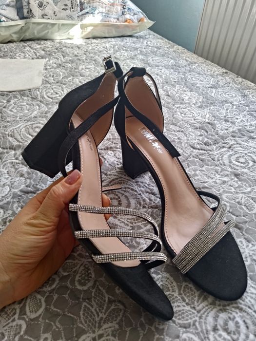 Sandale elegante negre noi