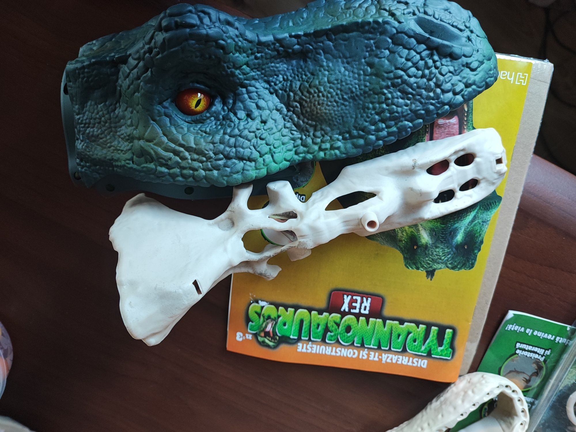 Macheta Dinozaurul T-Rex Hachette Fascicoli