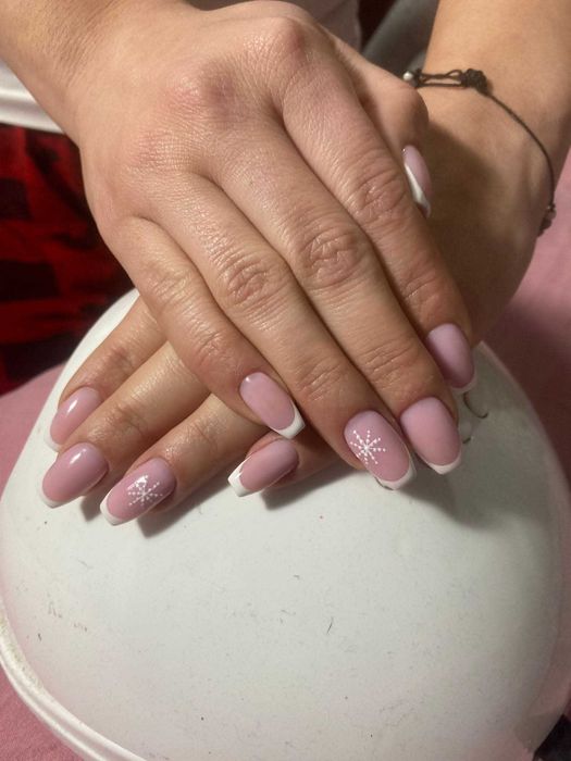 Unghii cu gel si Semi.Zona 9 Mai -Vest.