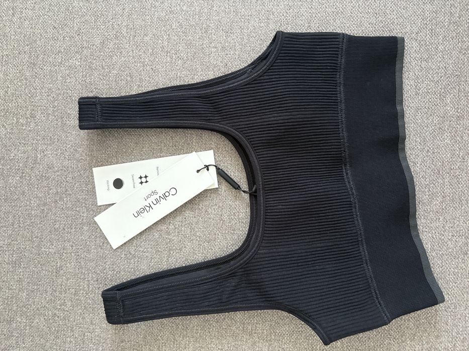 Bustiera CK neagra noua cu eticheta