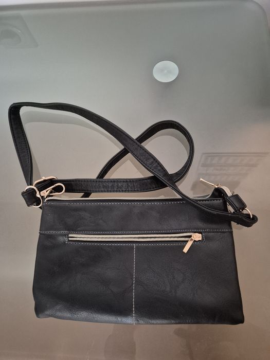 Различни дамски чанти черни