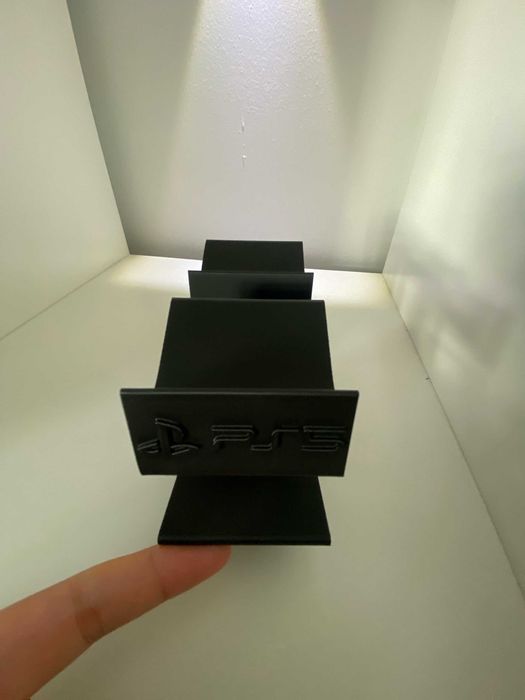 Suport controlere PS5 – design minimalist, printat 3D