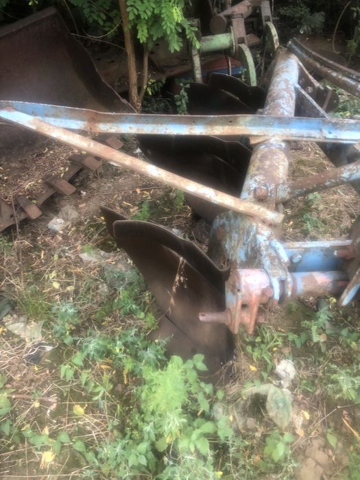 Plug romanesc trei trupite  pe teava