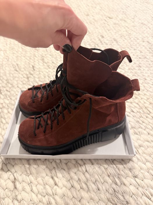 Ghete piele intoarsa