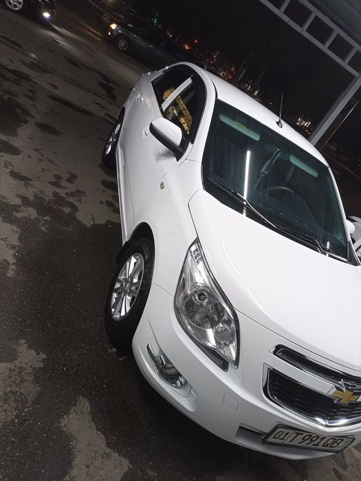 Cobalt  moshinasi sotiladi