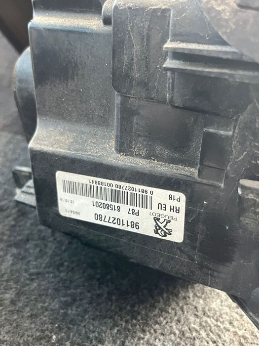 peugeot 5008 стопове ляв десен цена за брой