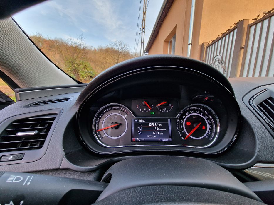 Vând OPEL INSIGNIA 2.0 CDTI 163 C.P. AN 20014 ITP 2027