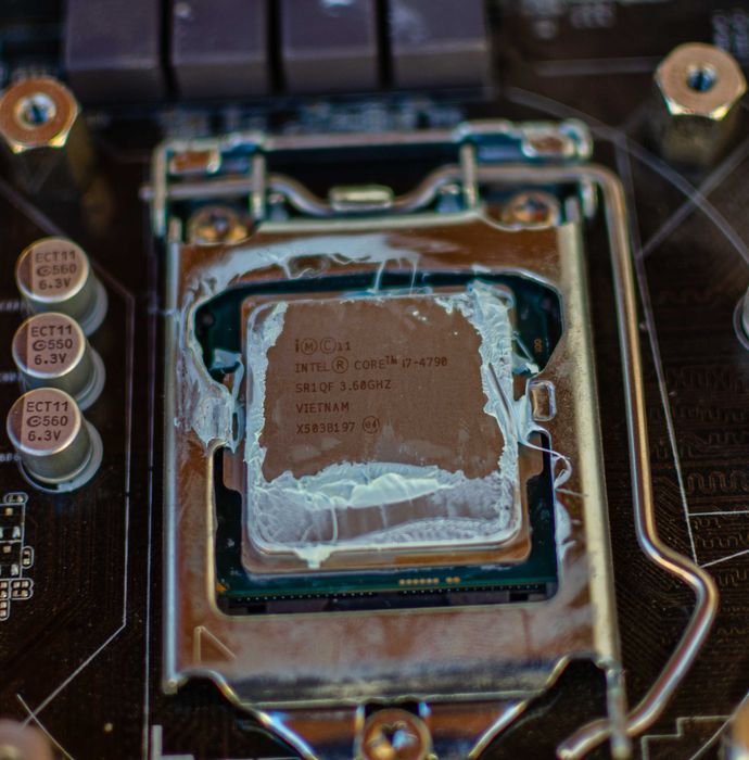 Дъно ,Процесор , Рам i7 4790 + Подарък 170 лв