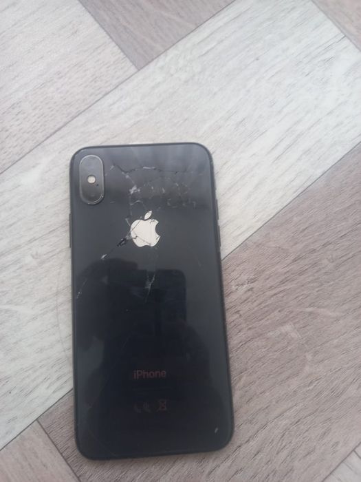 iPhone 10  не включается