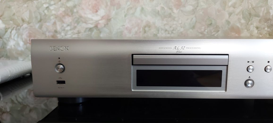 CD (USB) проигрыватель Denon DCD 800NE