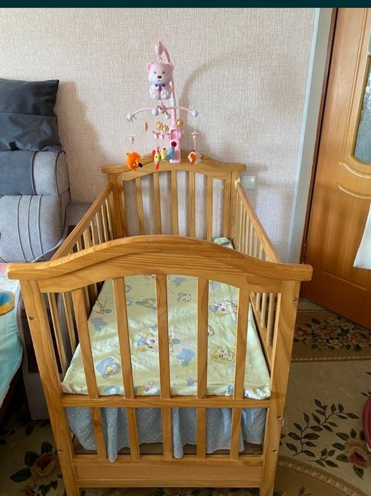 Детская кроватка+подарок