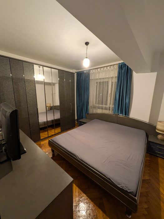 Ultracentral, apartament 3 camere, et.1, decomandat