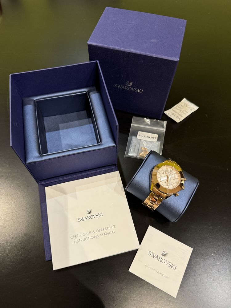 Swarovski часовник нов със сертификат