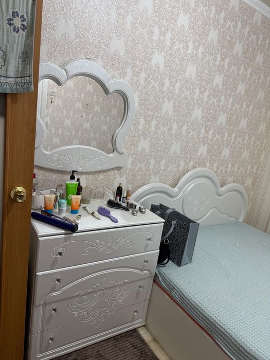 Продам спальный гарнитур