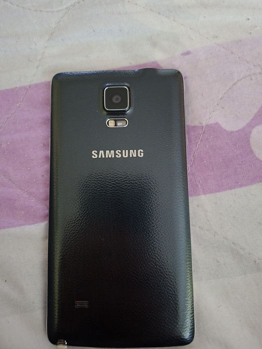 Продава се! Samsung Galaxy Note 4 + 16GB SD Card