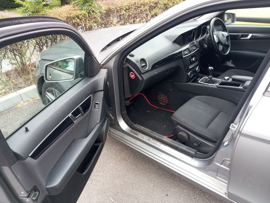 НА ЧАСТИ мерцедес Ц класа w204