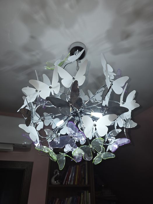 Полилей с пеперуди