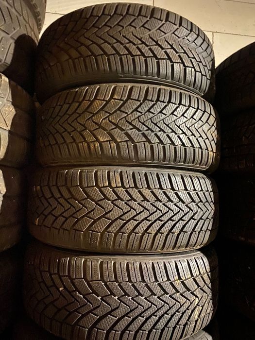 Anvelope/Cauciucuri de iarma 205/50/16 Continental