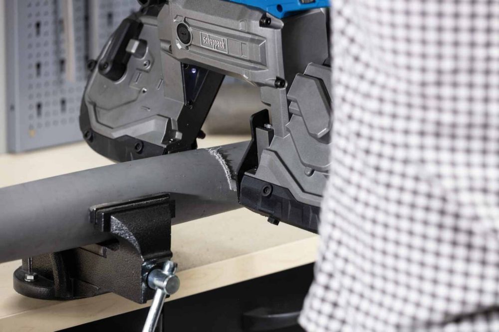 Лентоотрезна машина за метал / Лентова ножовка Scheppach MBS1200xt