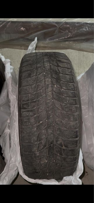 Шины Triangle 215/50 R17 в отличном состоянии