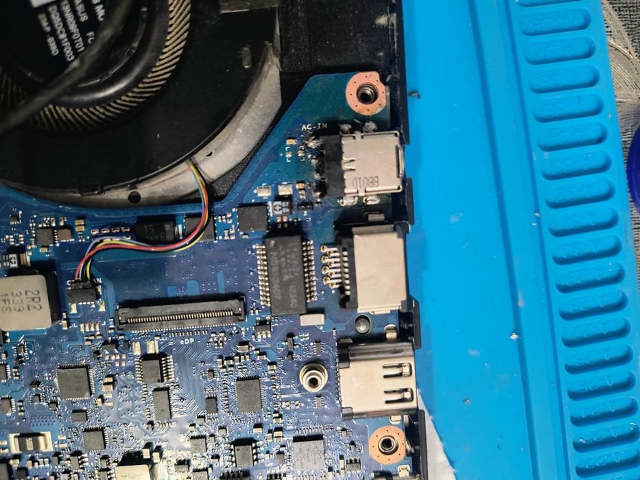 Asus TUF Gaming A15-с проблем