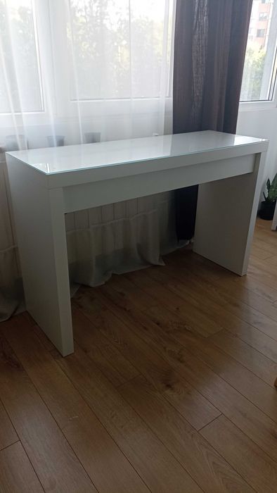 Тоалетка, бяла,размери- 120х41-височина 77см.