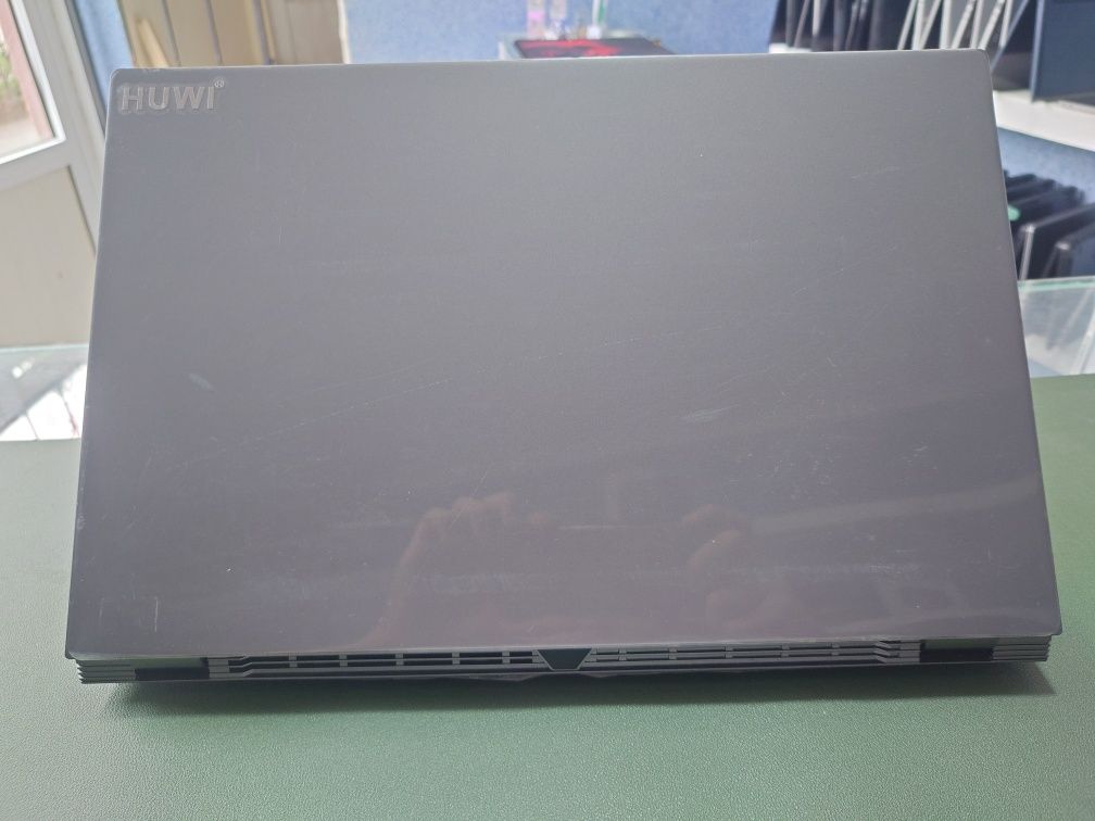 Core i9-10885H/ RAM 32GB/ SSD 1TB/ Intel UHD Graphics