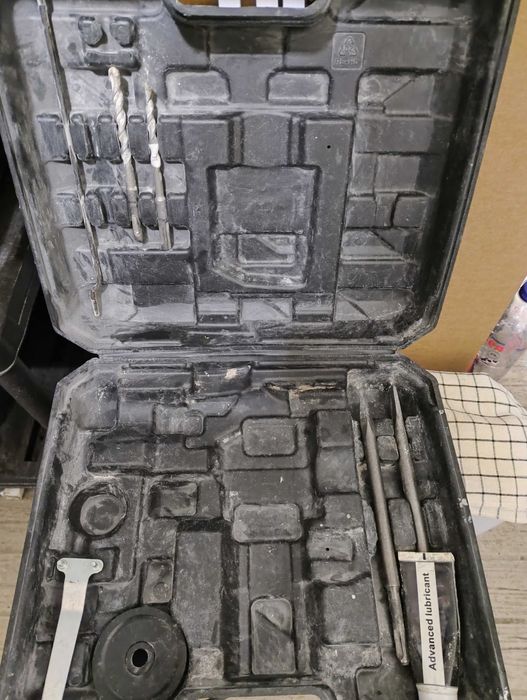 Продавам перфоратор Raider RD-HD52