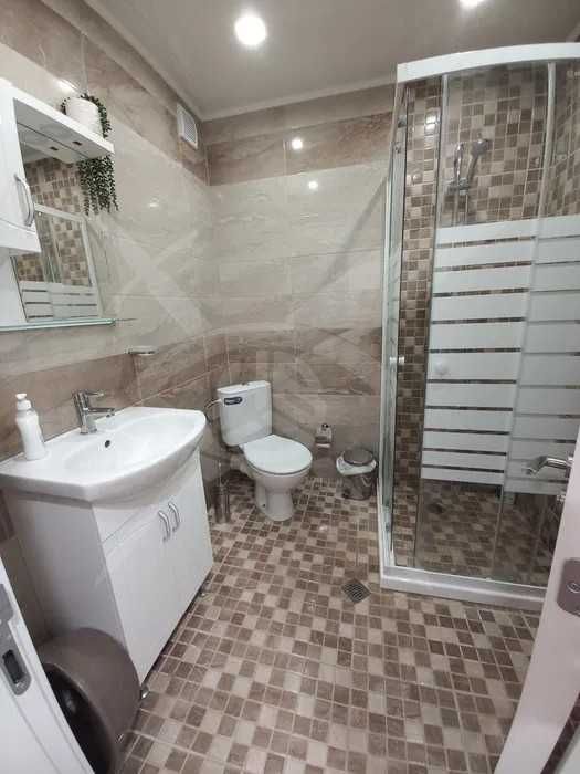 Дава се под наем Тристаен апартамент в Варна, Колхозен пазар - 86 кв.м за 625 € - Снимка #7