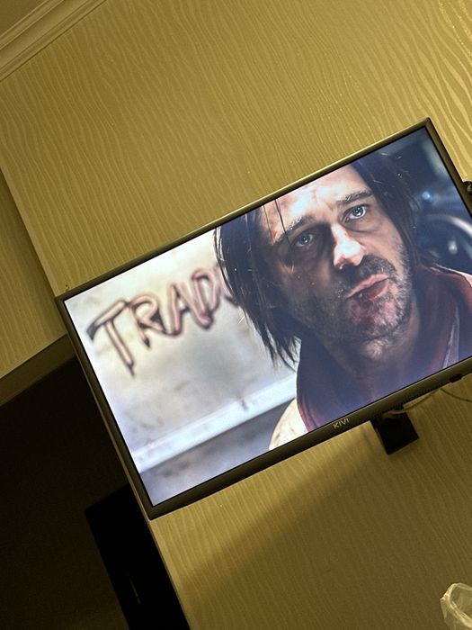 Продам телевизор Kivi android 32 дюйма